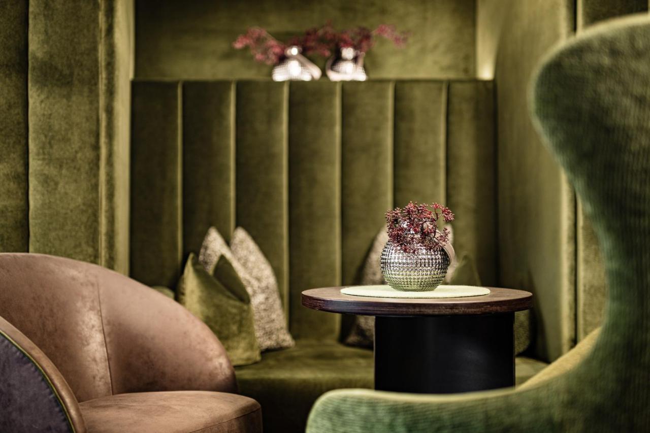 Boutique & Fashion Hotel Maciaconi - Gardenahotels Santa Cristina Val Gardena Екстер'єр фото