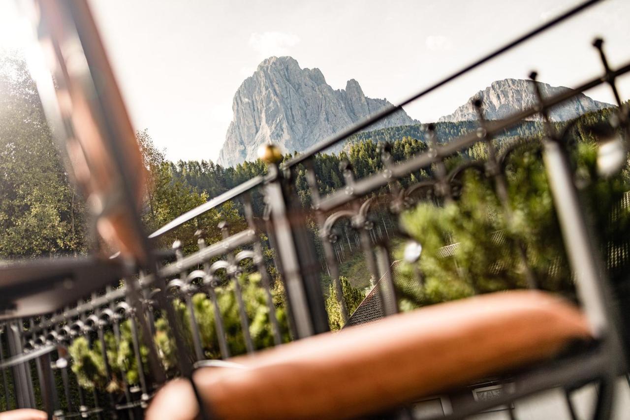 Boutique & Fashion Hotel Maciaconi - Gardenahotels Santa Cristina Val Gardena Екстер'єр фото