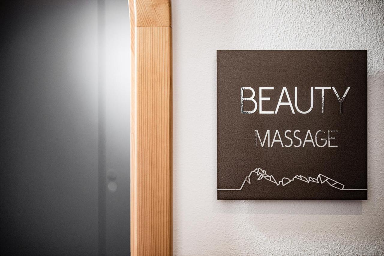 Boutique & Fashion Hotel Maciaconi - Gardenahotels Santa Cristina Val Gardena Екстер'єр фото